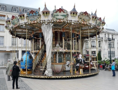 Carousel Palace Jules Verne