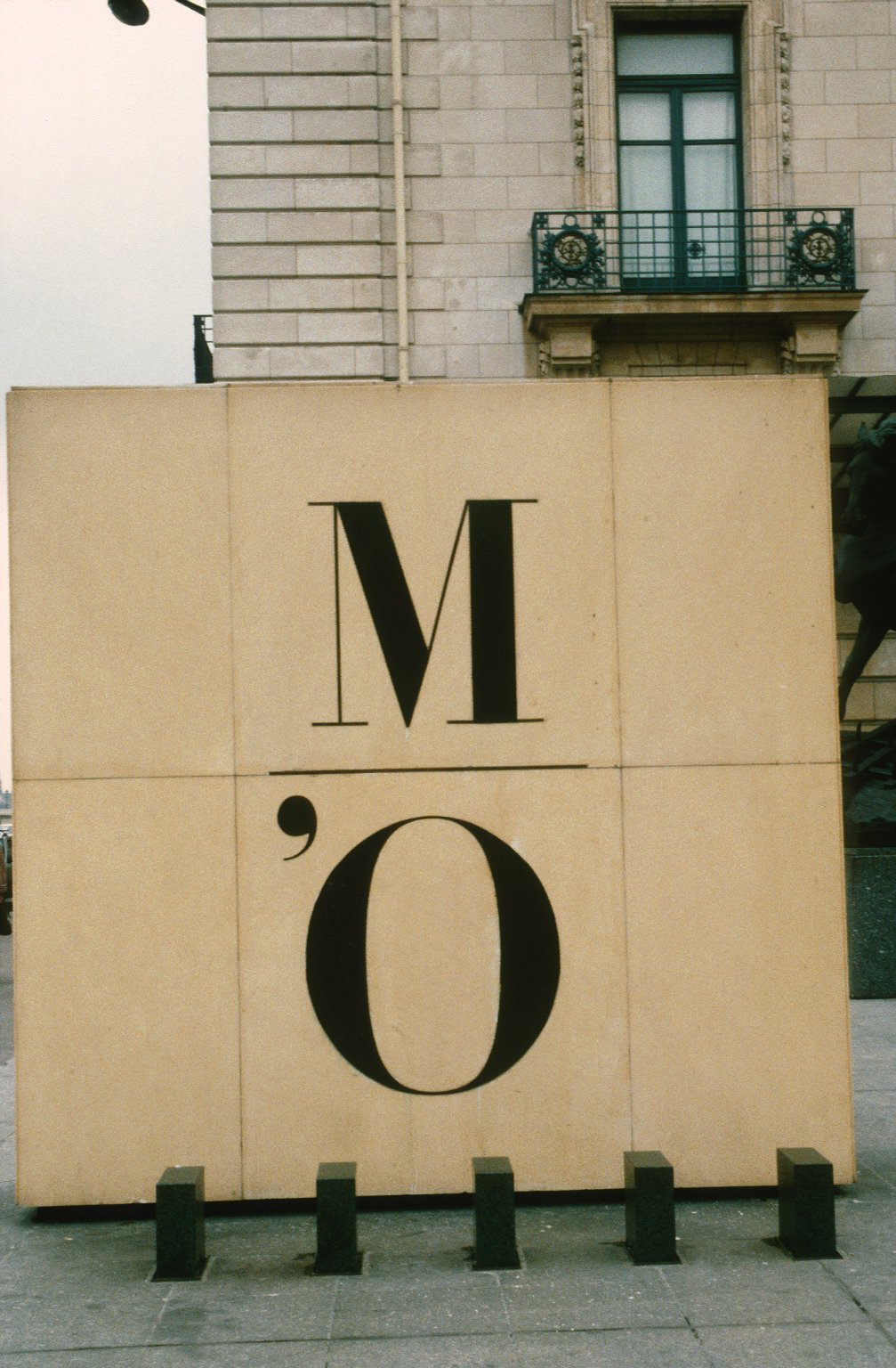 Musée d'Orsay - Entrance. Museum logo